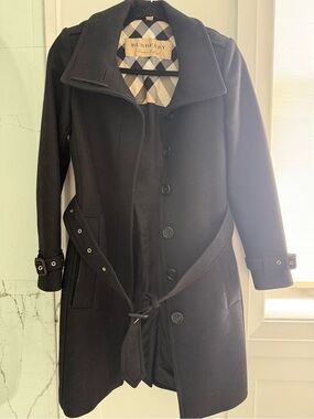 Burberry Black Wool Coat with Signature Check Lining